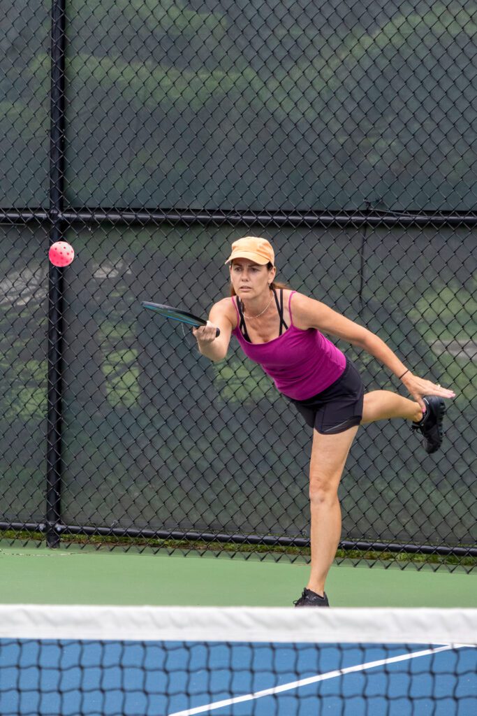 servicio pickleball